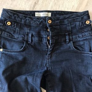 High waist dark wash jeans